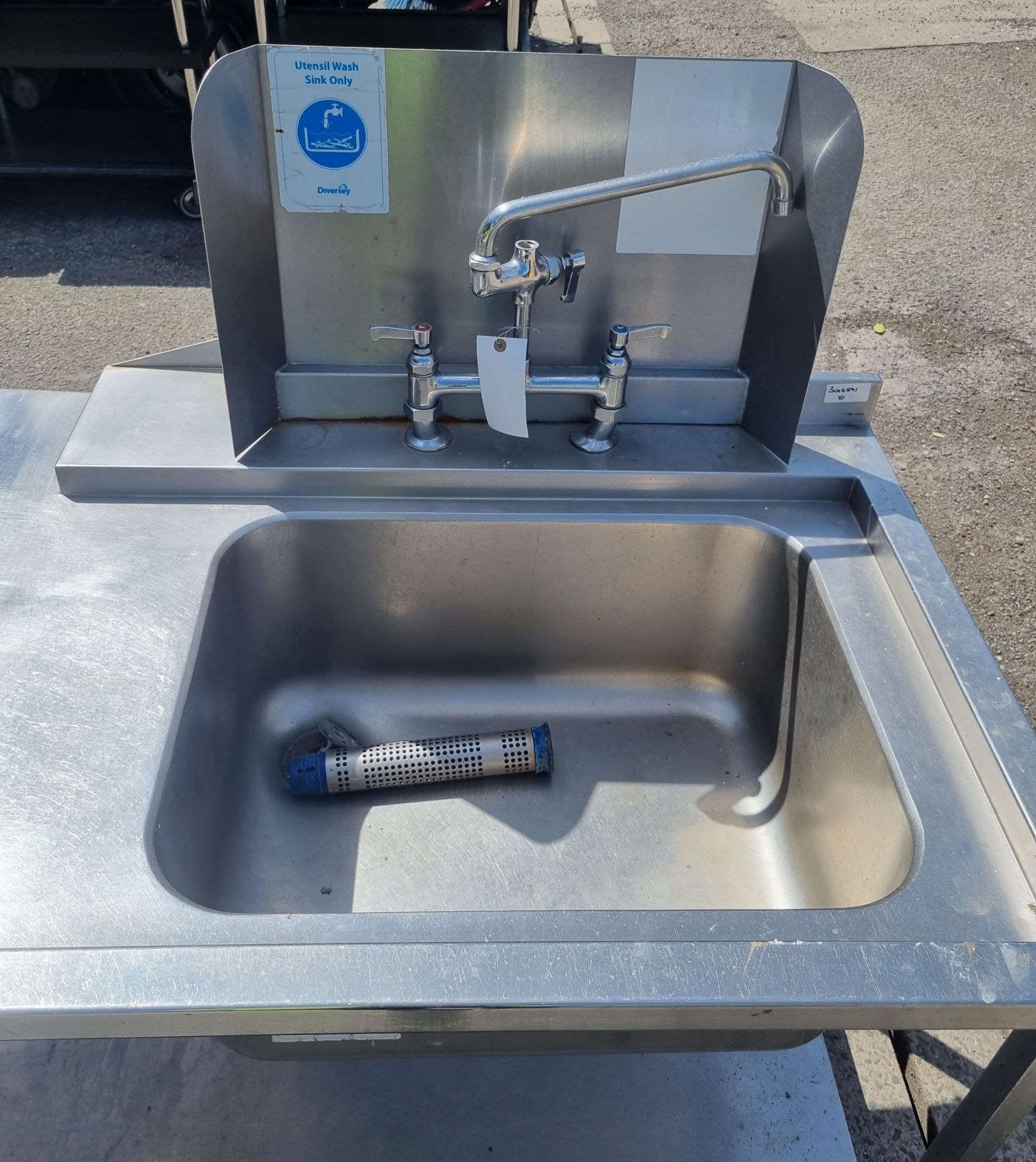 Stainless Steel Single sink unit - L150 x W80 x H128cm - Image 3 of 4