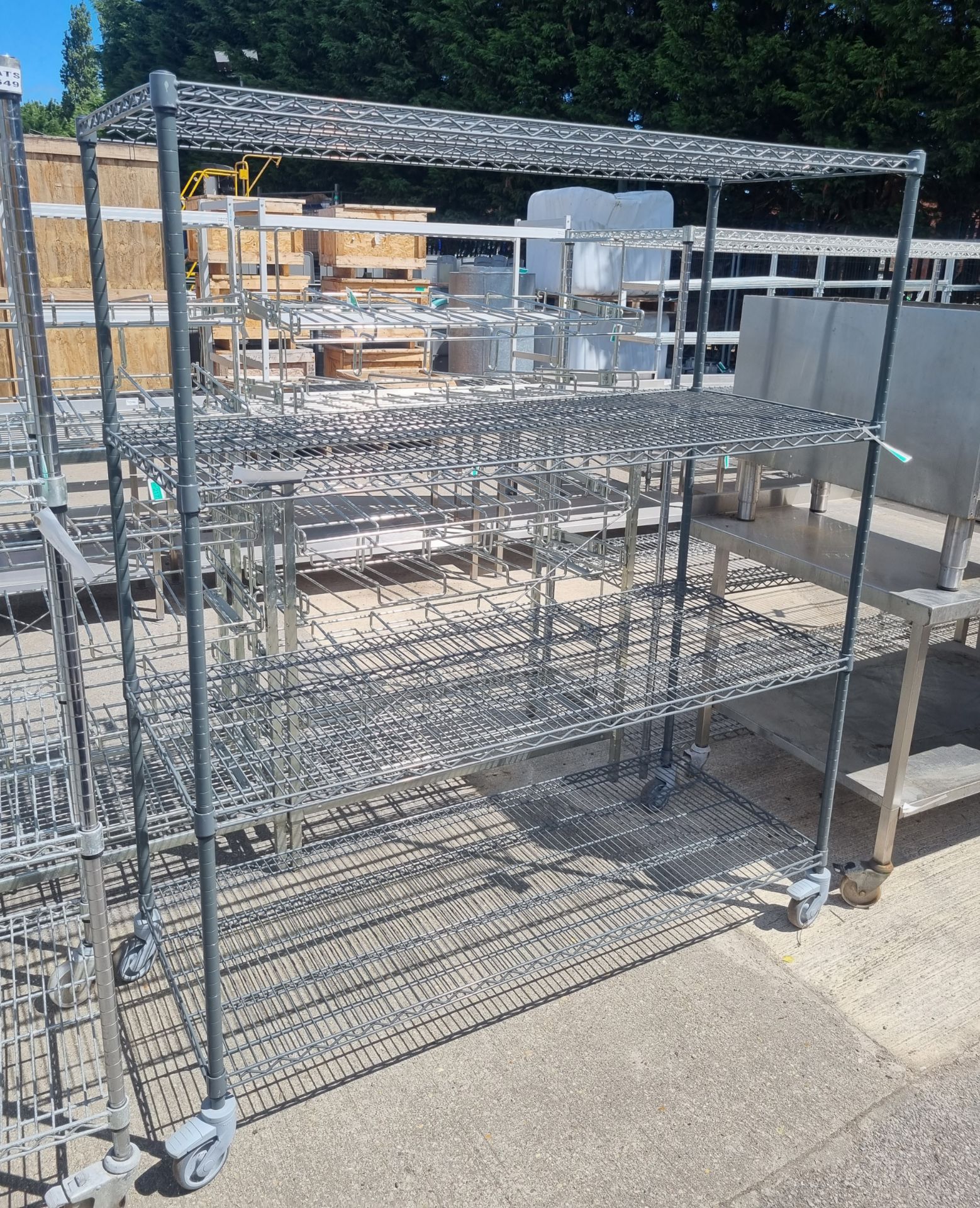 Mobile rack with 4x shelves L151 x W61 x H179cm - Image 3 of 3