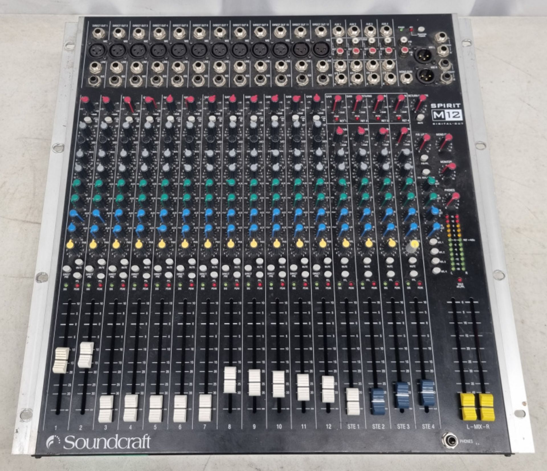 Soundcraft Spirit M12 Mixer