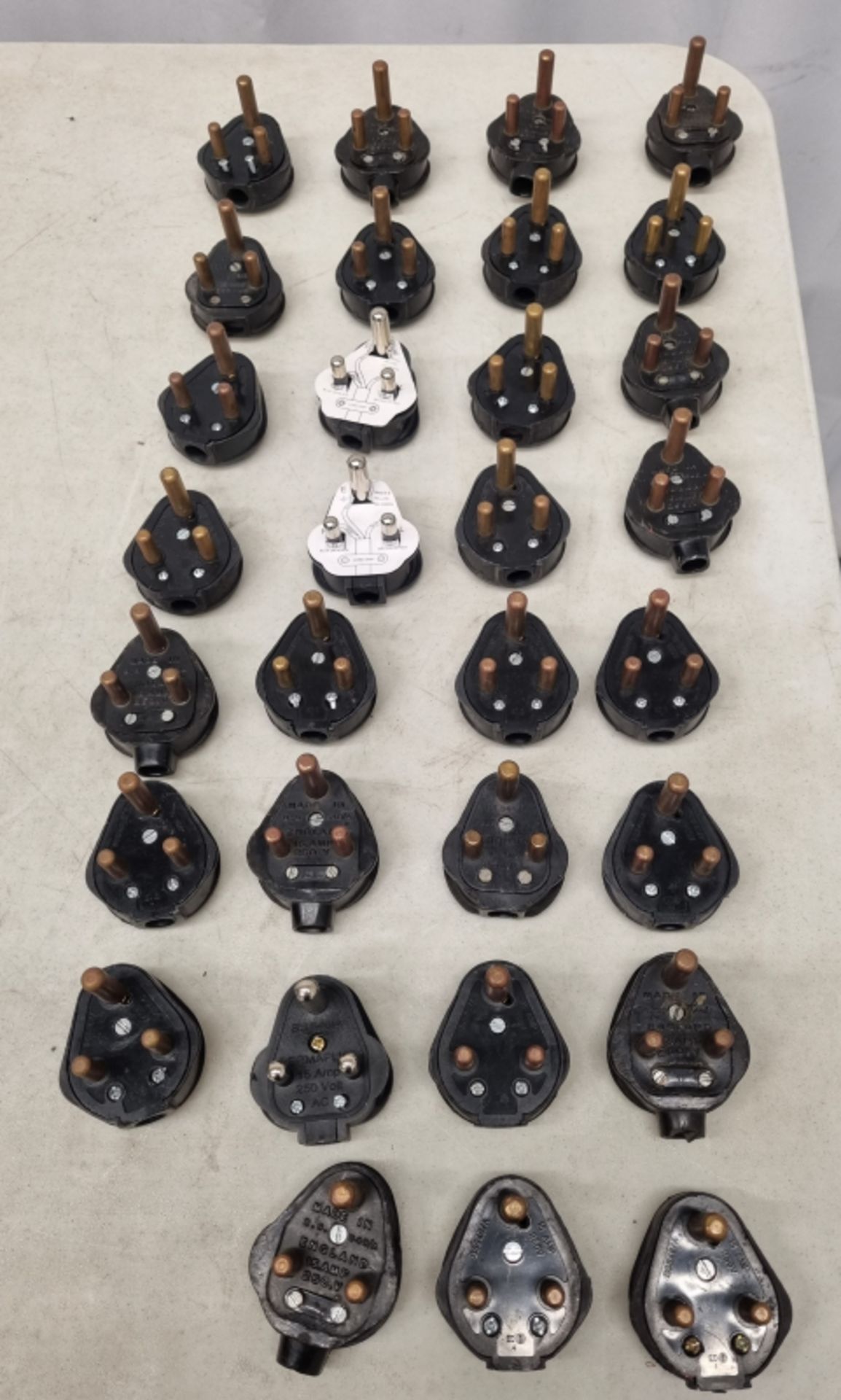 Various 15amp Plugs/sockets - Image 10 of 14