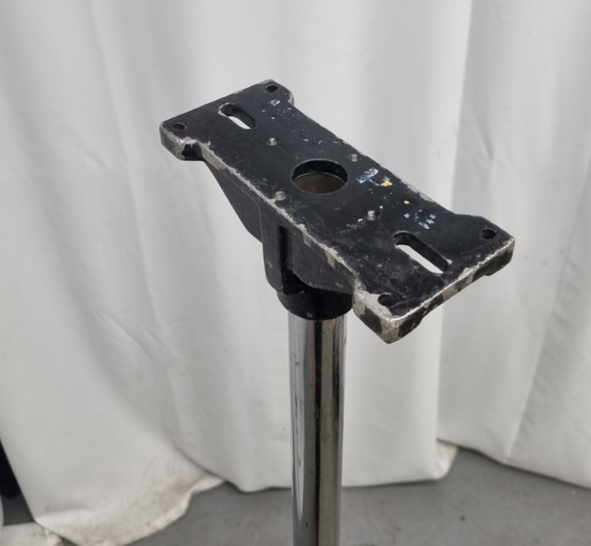 12x Powerdrive Chrome Speaker Stands - non extended height 135cm - Image 4 of 4