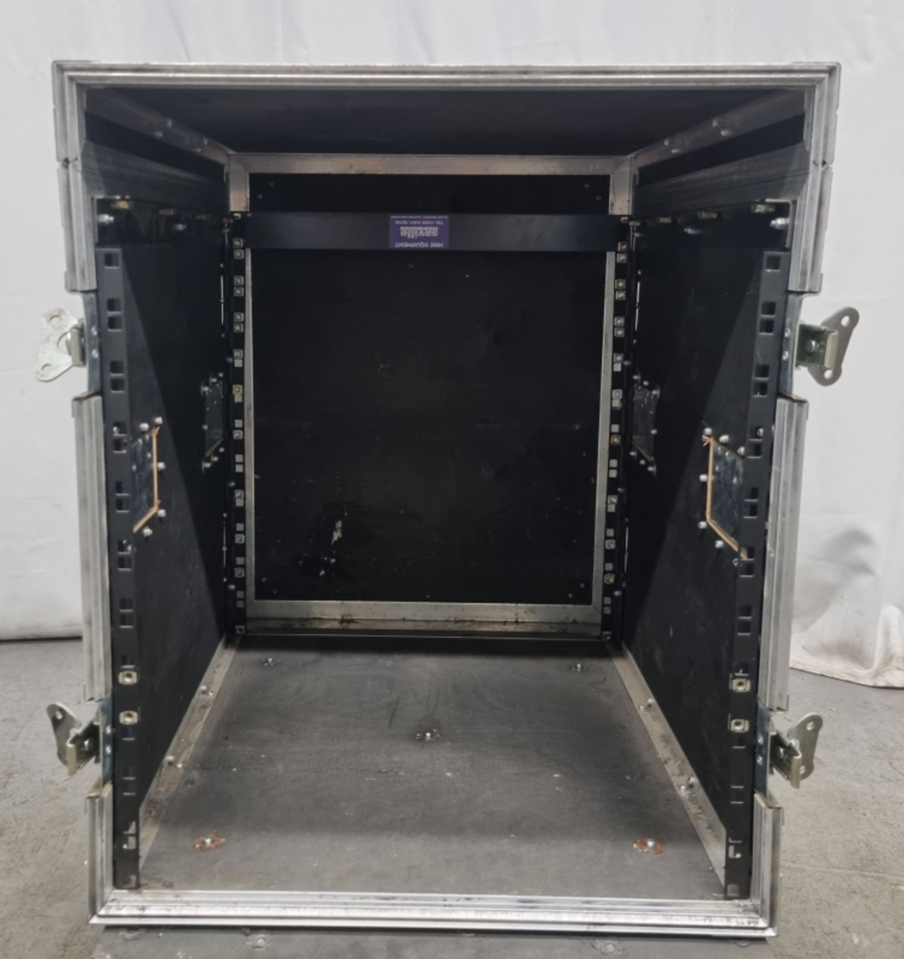 Empty Wheeled Flight case with internal rack - Dimensions L51.5 x W59 x H78 (including wheels) - Image 5 of 5