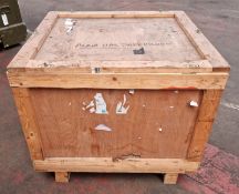7x Wooden Shipping crates - External Dimension - L88 x W81 x H72cm