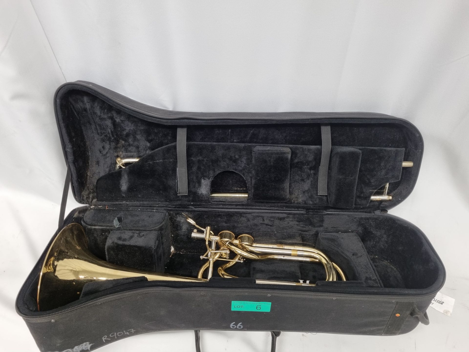 Heagmann Modele Deposes Tenor trombone & case - Image 8 of 10