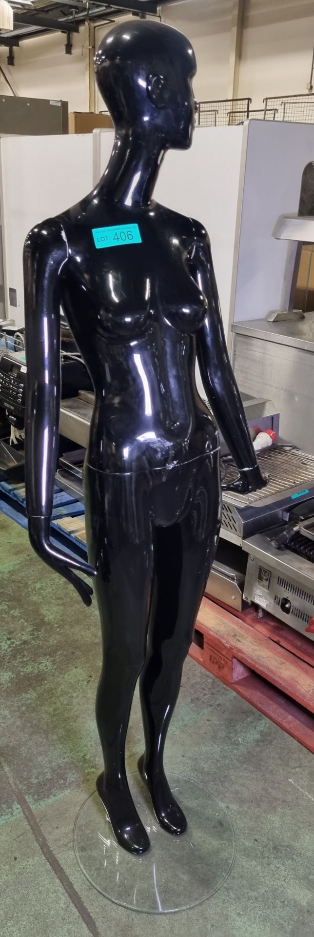 Mannequin - standing female - Image 2 of 4