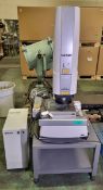 Nikon NEXIV VMR-1515 measuring microscope - Type: Small Parts (XY stroke 150x150mm) - 100-120v/220