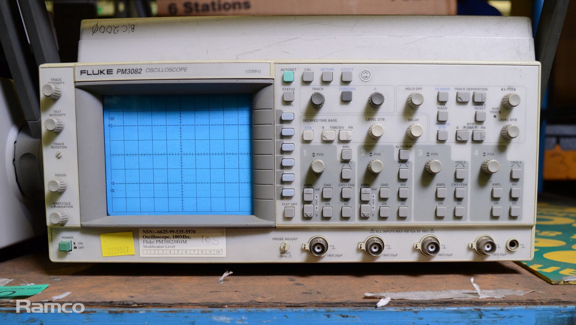 2x Fluke PM3082 100MHz Oscilloscopes - AS SPARES OR REPAIRS - Image 3 of 3