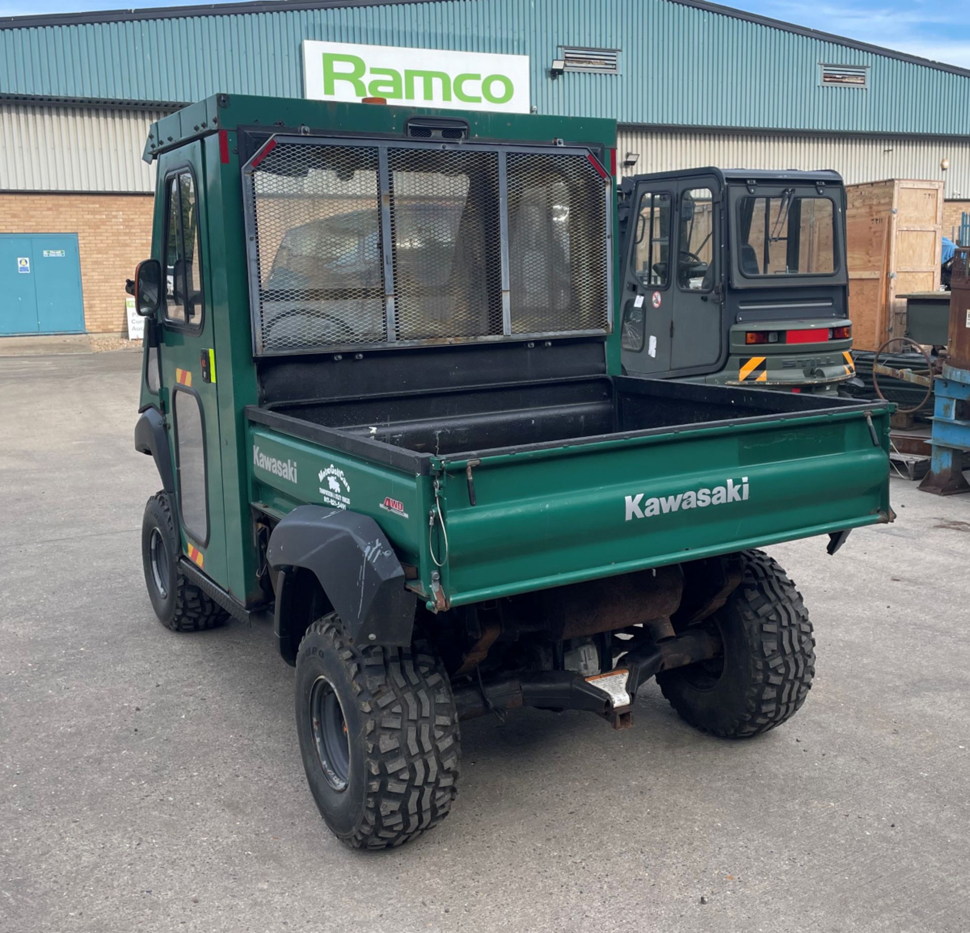 Kawasaki Mule 4010 - Diesel - 4WD - Powering Steering - Full Cab with heating - Image 2 of 20