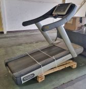 TechnoGym Excite Run 900 treadmill 230 x 95 x 140cm