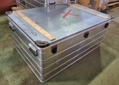 Stacking aluminium storage case, 3 clasps, 4 handles, rubber seals on lid -120x80x50