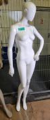 Mannequin - standing female