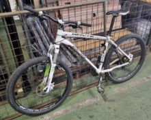 Whytes 805 8X series mountain bike - Large frame