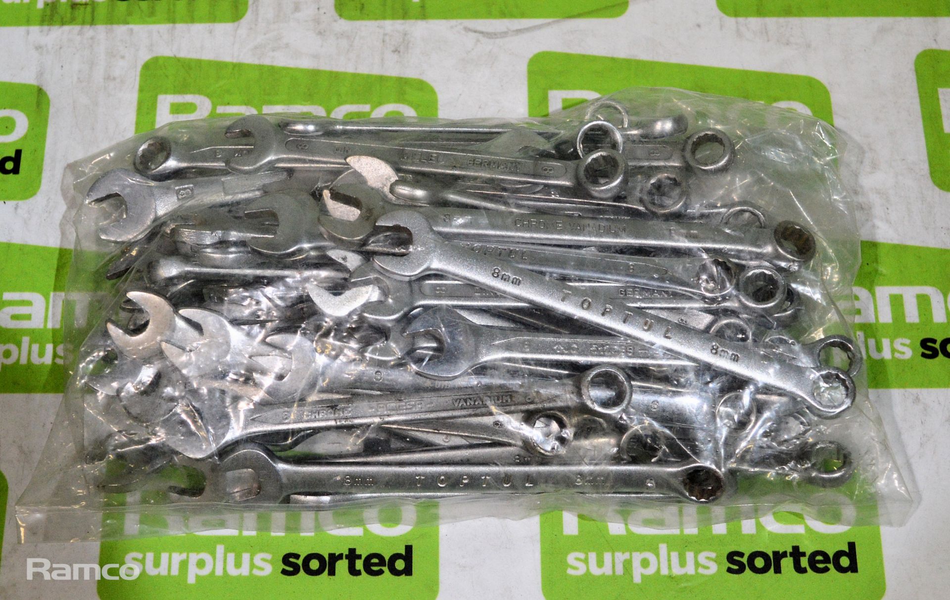 Various Sized Combination Spanners - approx 50