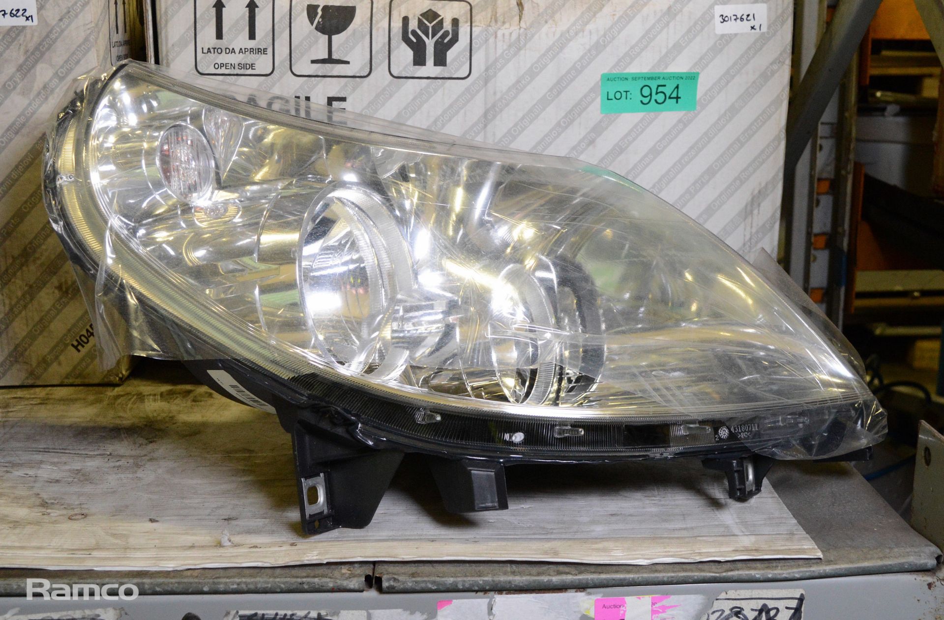 Fiat van headlight housing - offside