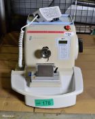 Thermo scientific Shandon finesse ME microtome 220/240V - Cat number 77500101