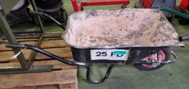 Standard metal wheelbarrow