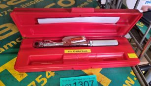 Snap-On QJR117E 1/4 inch torque wrench 4-22 Nm with case