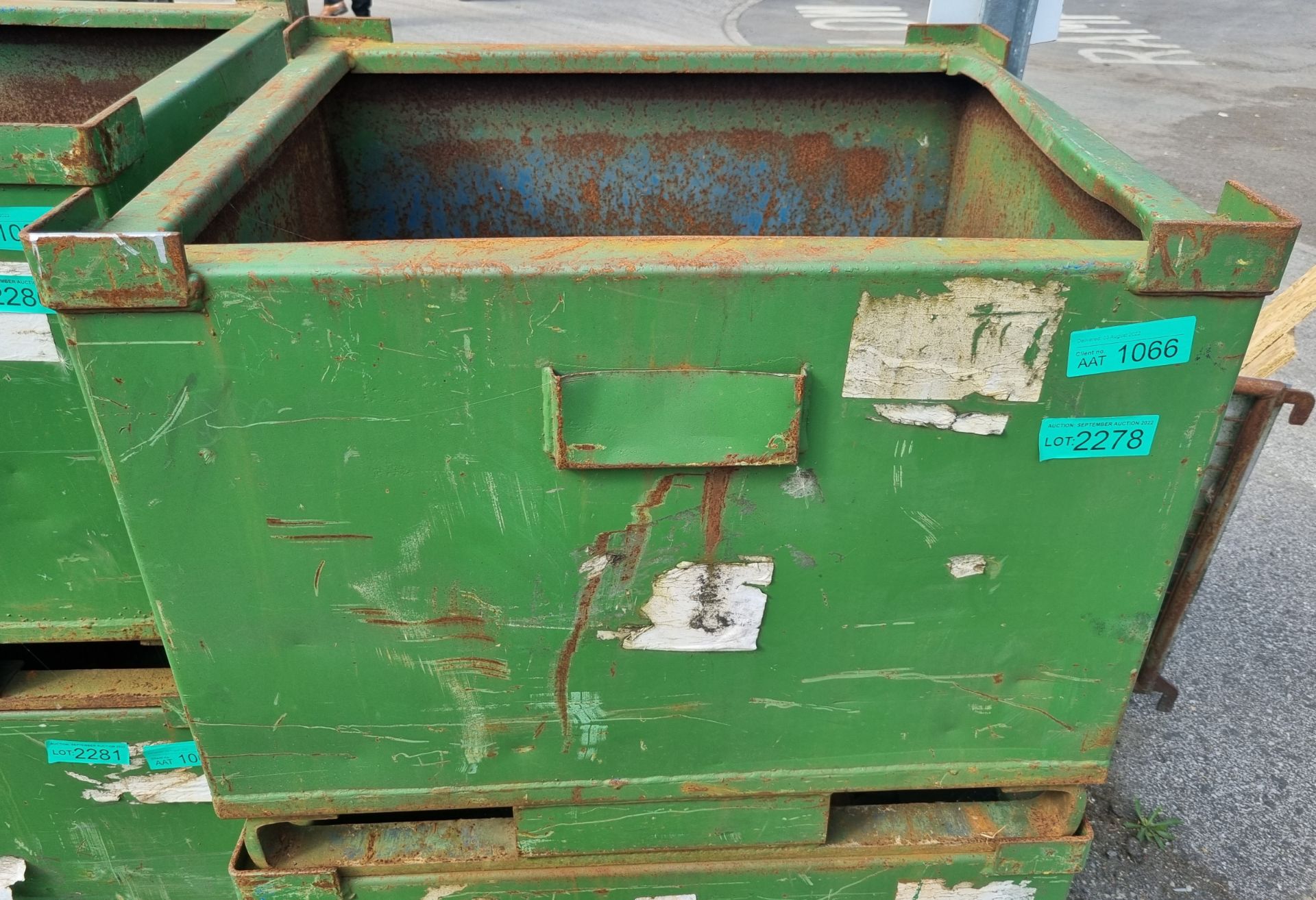 Green Box Stillage 835 x 710 x 615