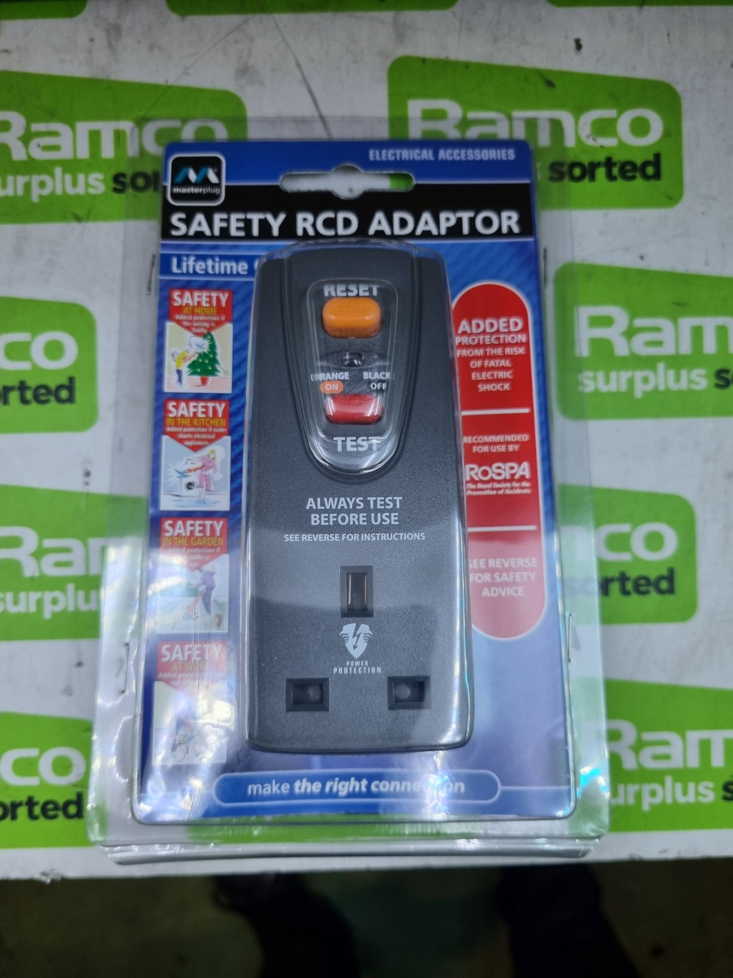 Masterplug Safety RCD Adaptor Plug 10 Per Box - 1 box - Image 3 of 4