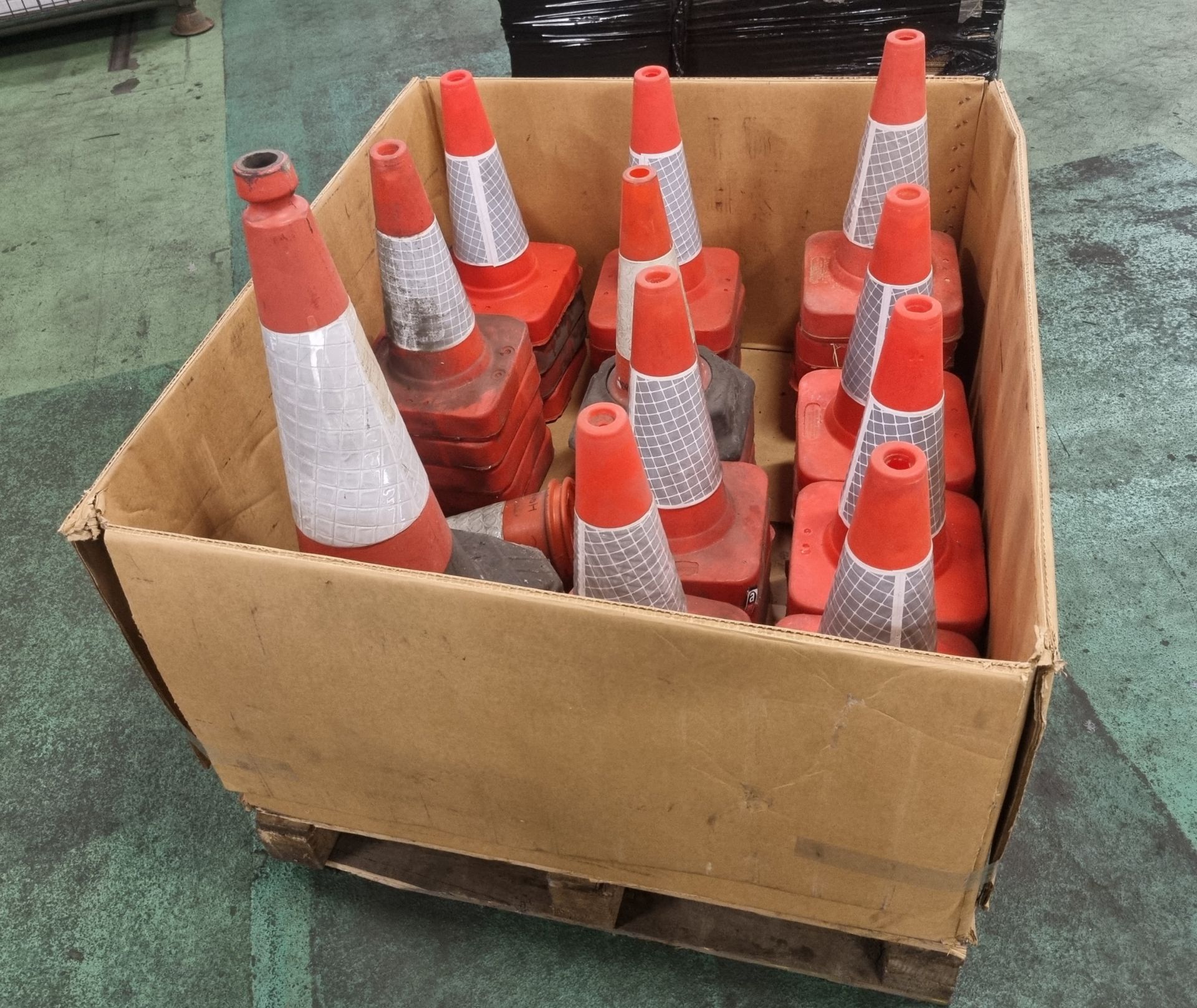 46x Assorted traffic cones - Image 3 of 5