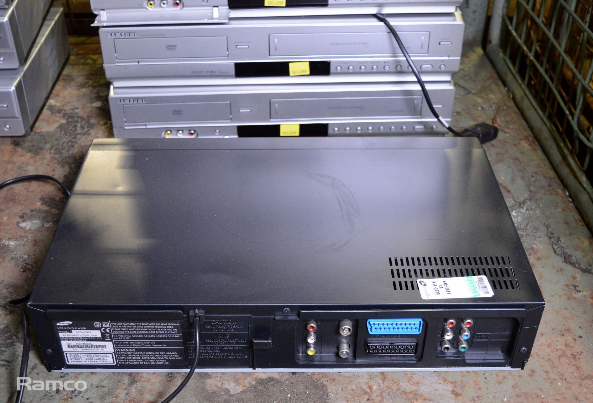 4x Samsung DVD-V6700S - Multi-Region Capable DVD Player & VCR, 7x Samsung DVD-V5600 DVD Player / VCR - Image 7 of 8