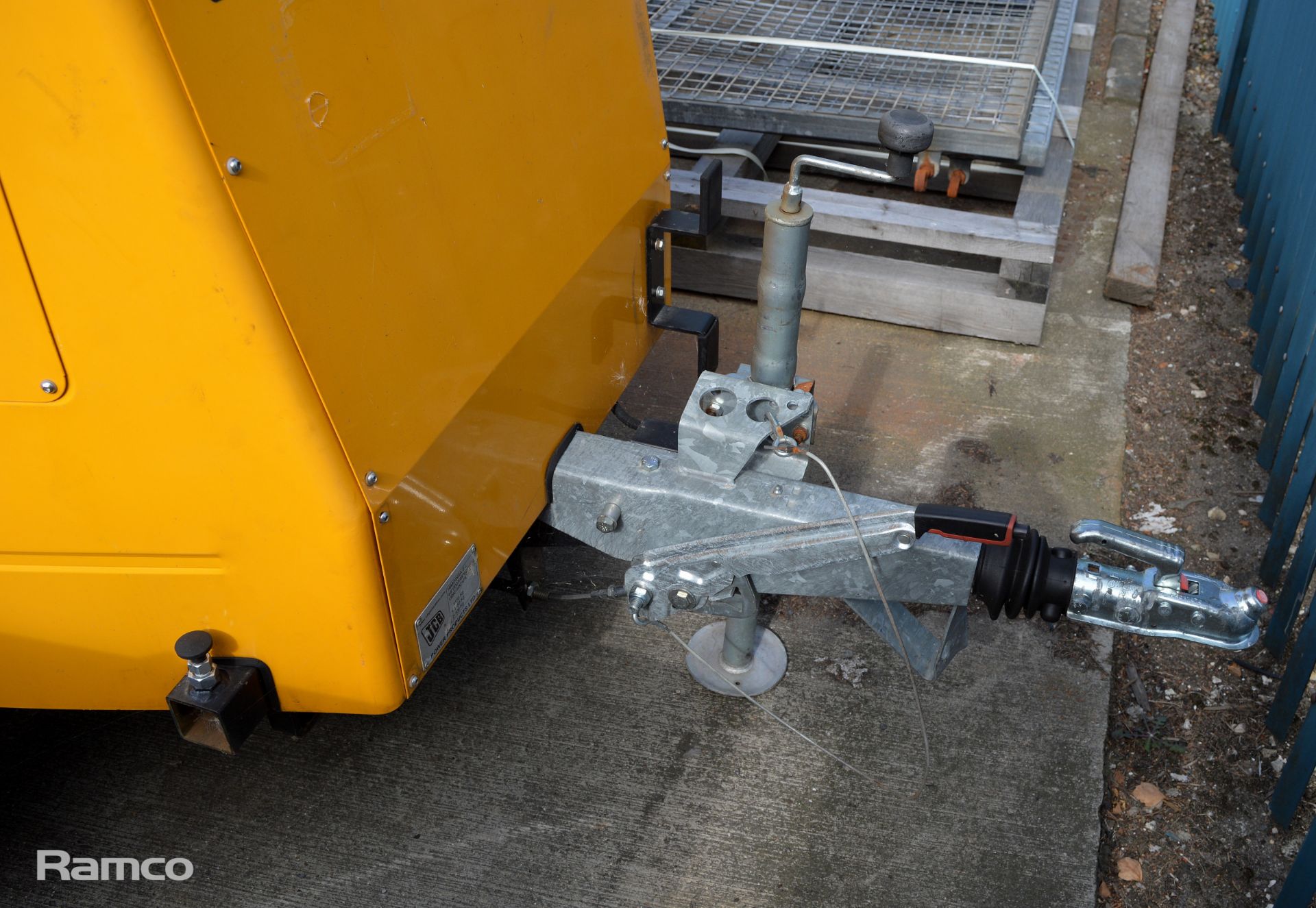 JCB Interhandler LT9 lighting unit trailered - 7Kva - Phase 1 - L240 x W120 x H200cm - Image 5 of 15