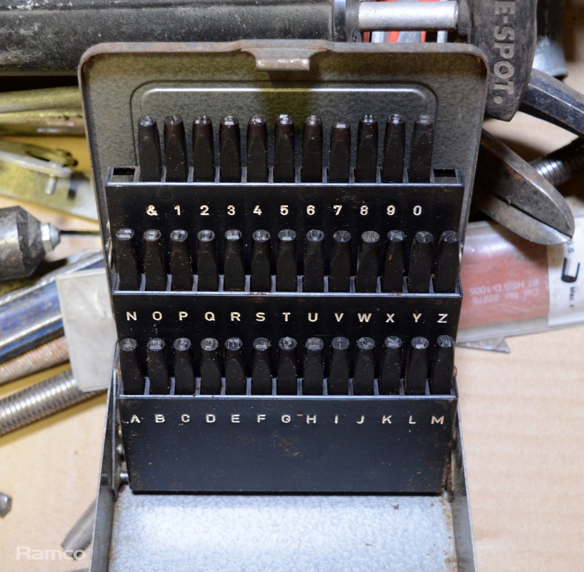 Various hand tools, riveter, clamps, stamp punch - Image 6 of 7