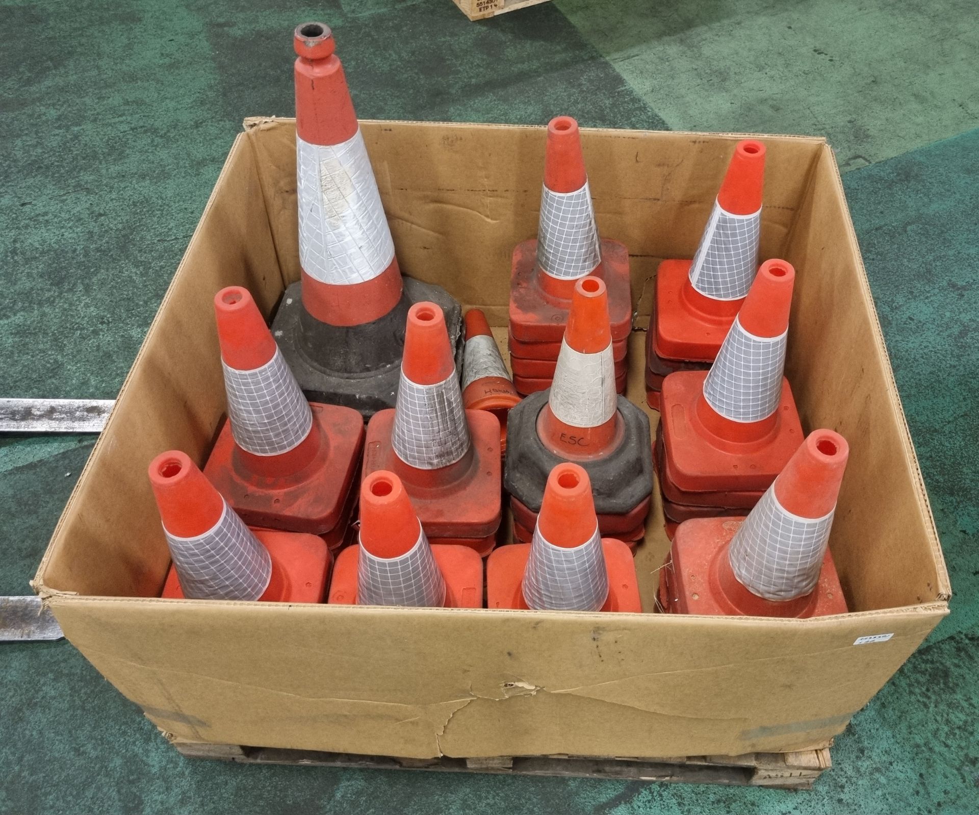 46x Assorted traffic cones - Image 2 of 5