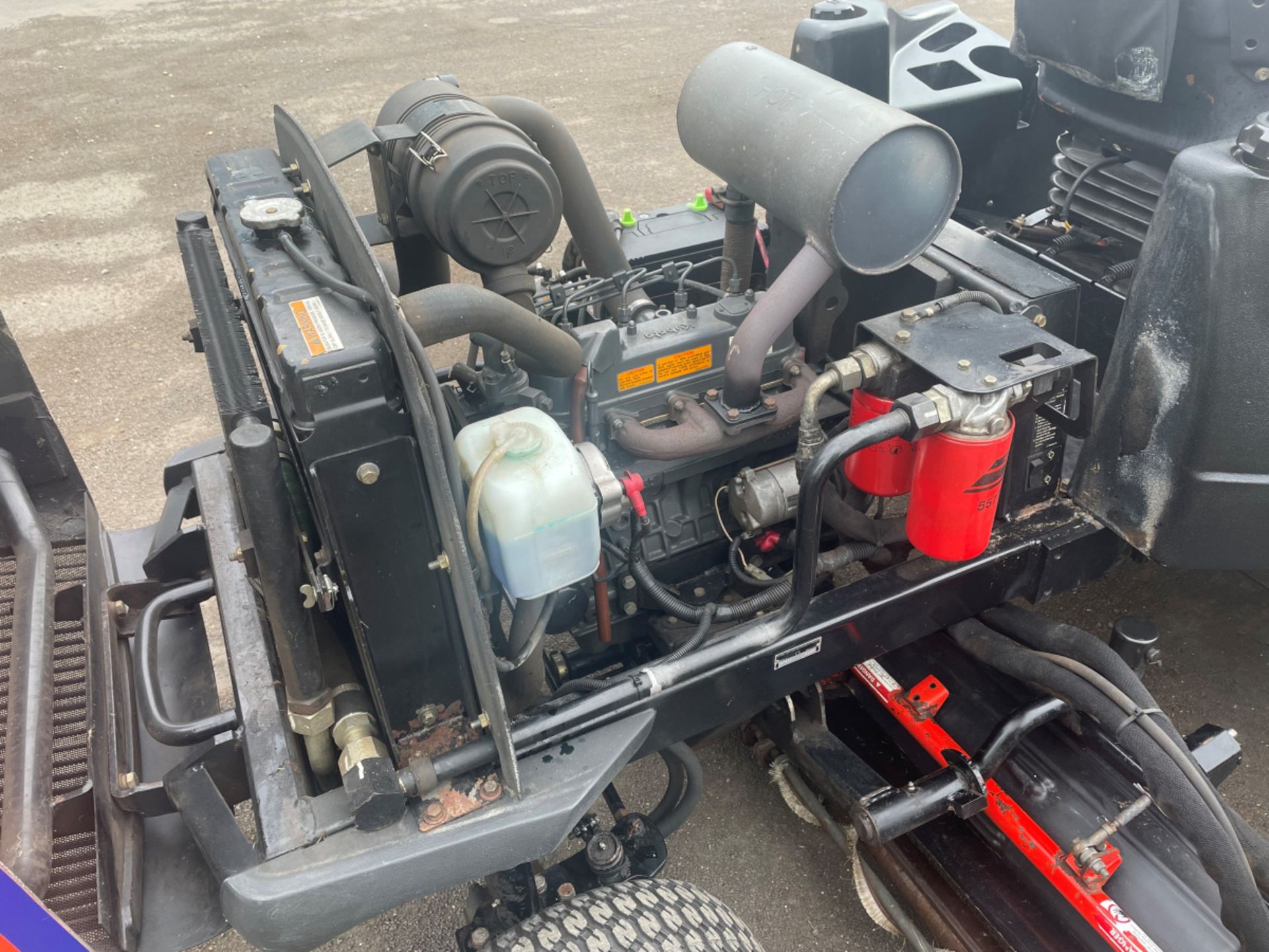 Jacobsen Textron LF3800 Ride on Mower - 4WD - V15 05 Kubota engine - 4086 hours - Image 12 of 13