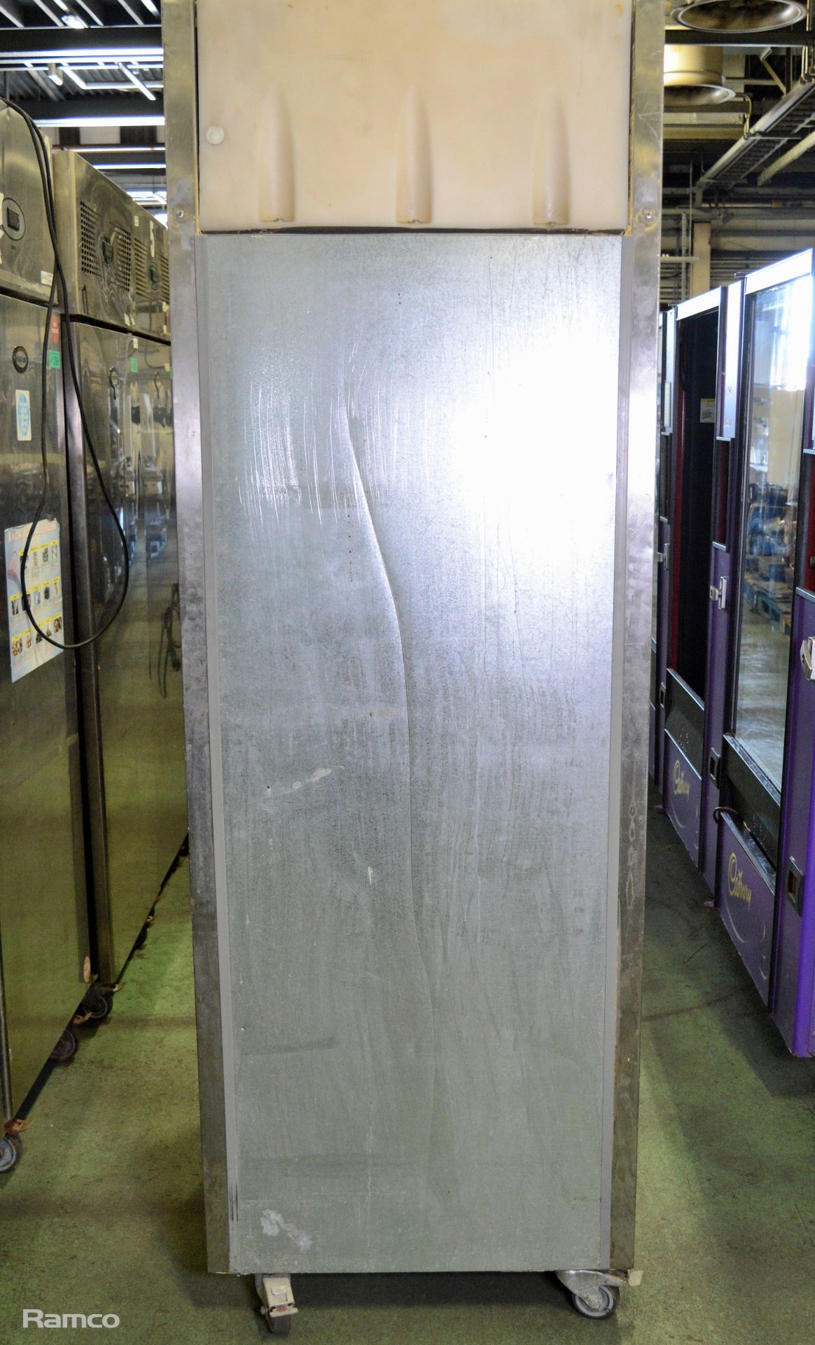 Foster EPROG600L Upright Freezer 70x80x210cm - Image 6 of 7