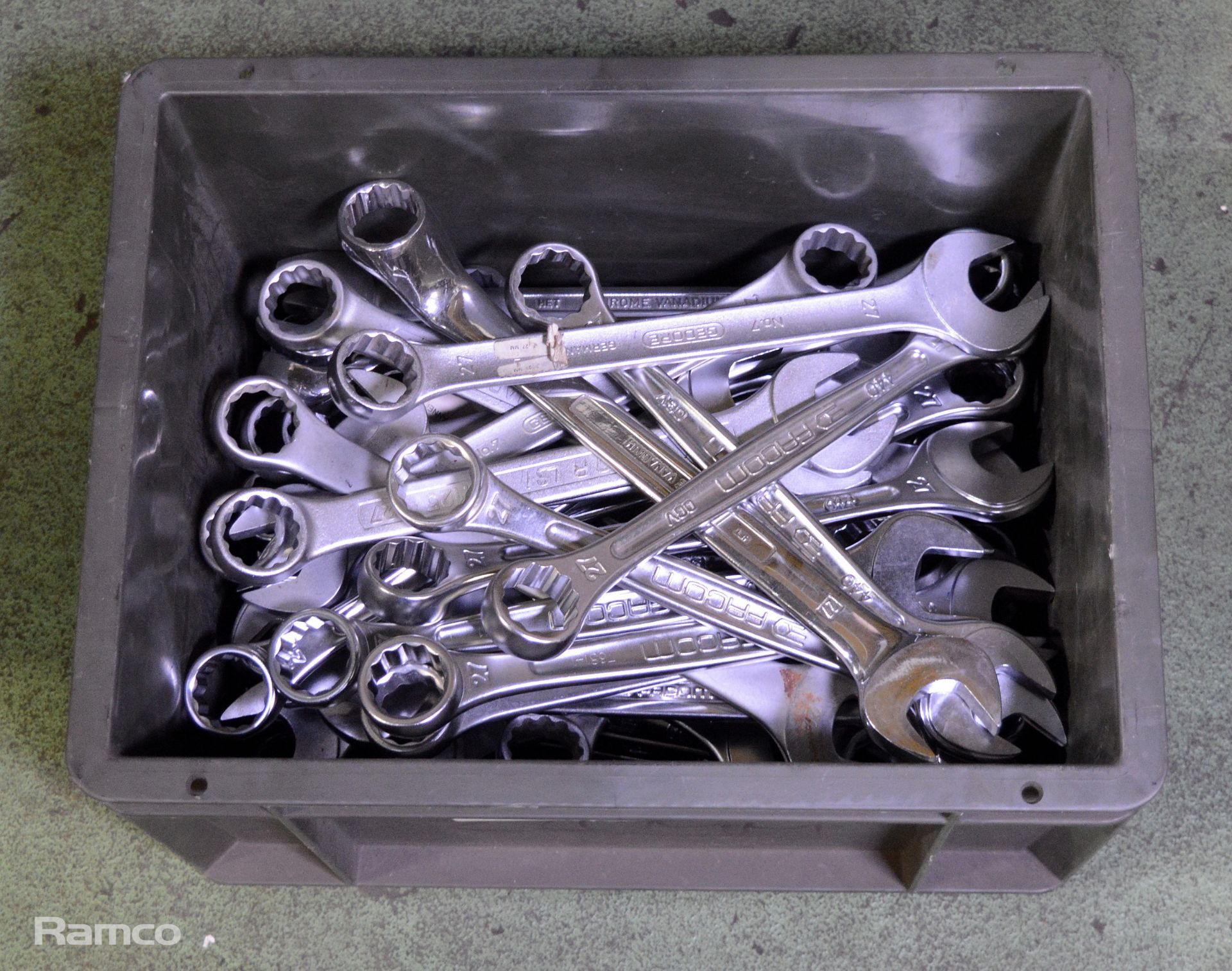 Various Sized Combination Spanners - approx 50