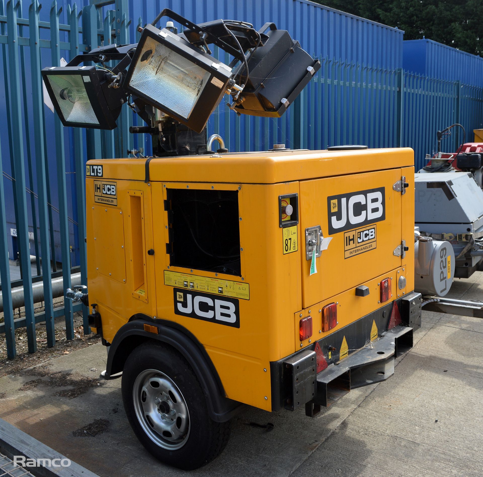 JCB Interhandler LT9 lighting unit trailered - 7Kva - Phase 1 - L240 x W120 x H200cm - Image 2 of 15