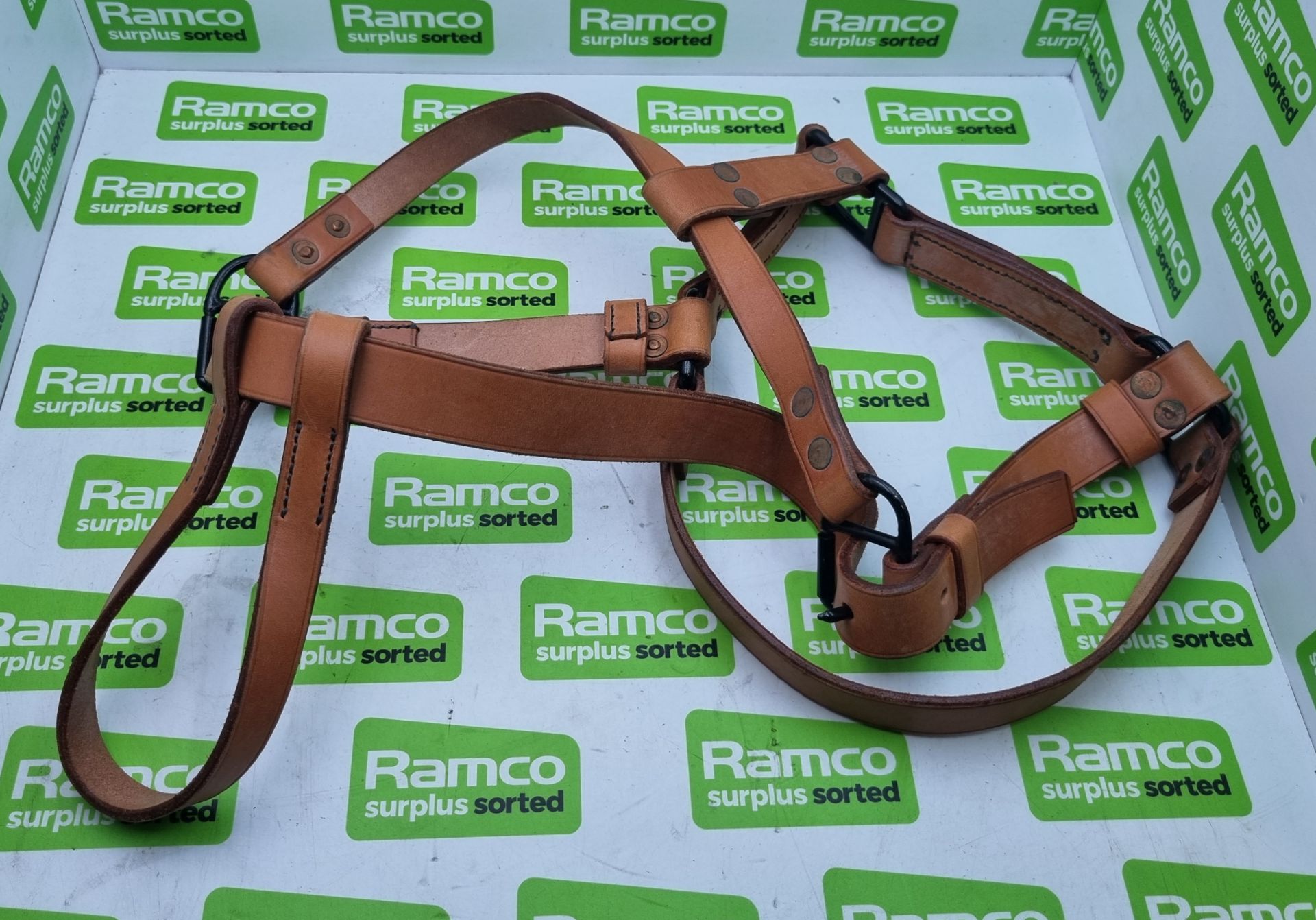 9x Leather horse head stable collars - Image 2 of 2