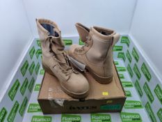 Bates gore-tex boot tan, temperate proof size 10 Regular