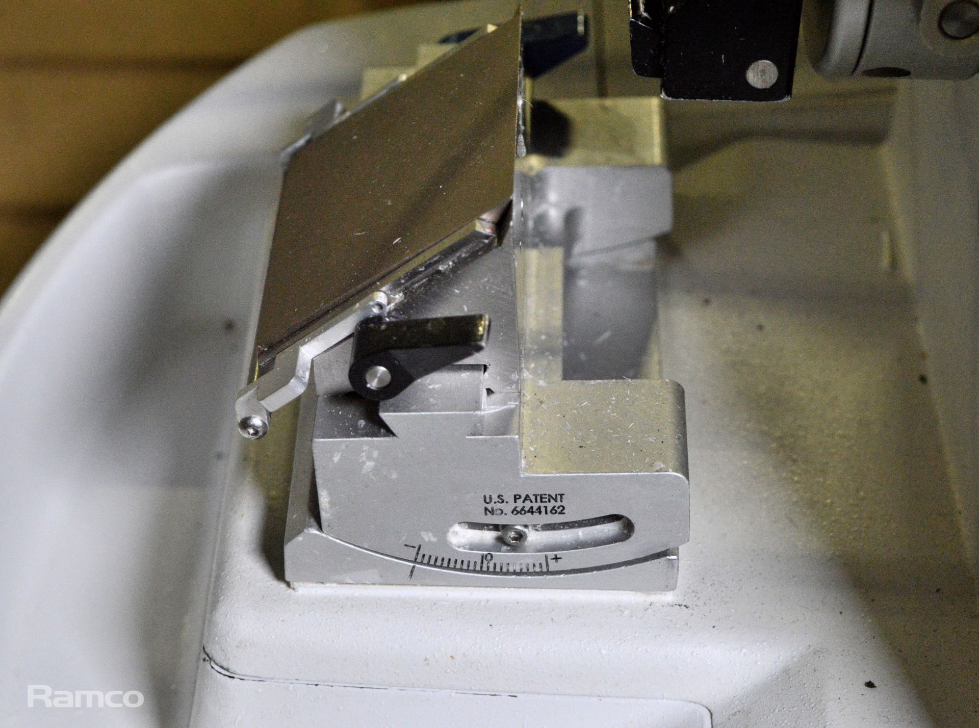 Thermo scientific Shandon finesse E microtome 220/240V - Part number 77500111 (Issue 4) - Image 6 of 9