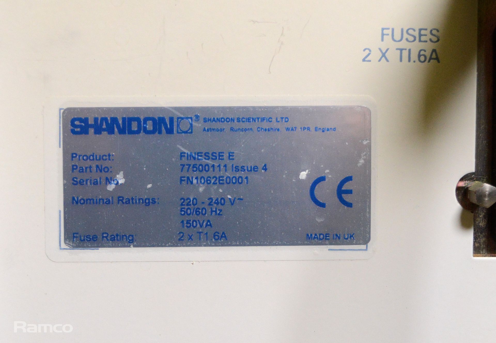 Thermo scientific Shandon finesse E microtome 220/240V - Part number 77500111 (Issue 4) - Image 8 of 9
