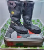 TDS workwear boots - size 9