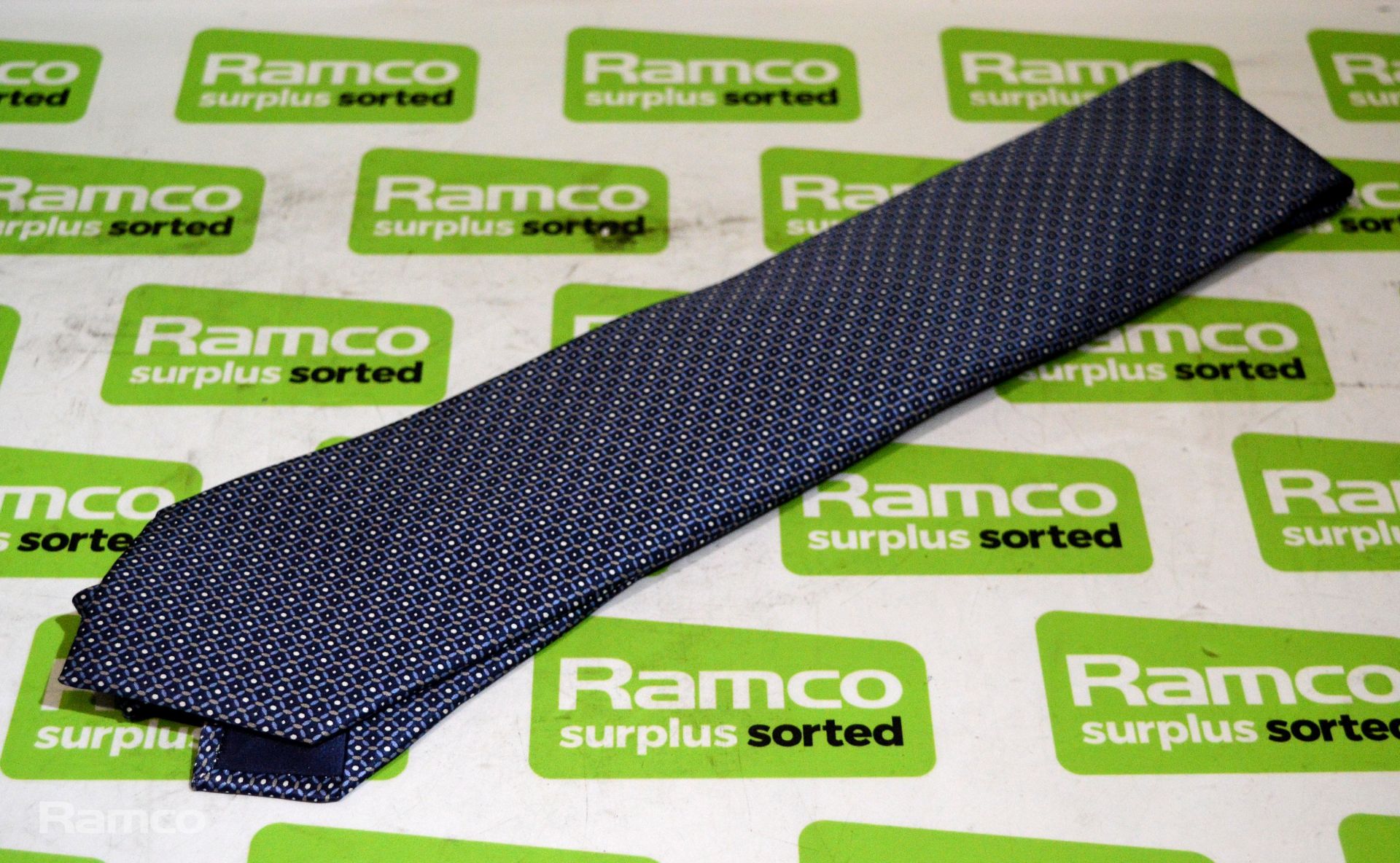 Brioni blue patterned handmade Italian silk necktie