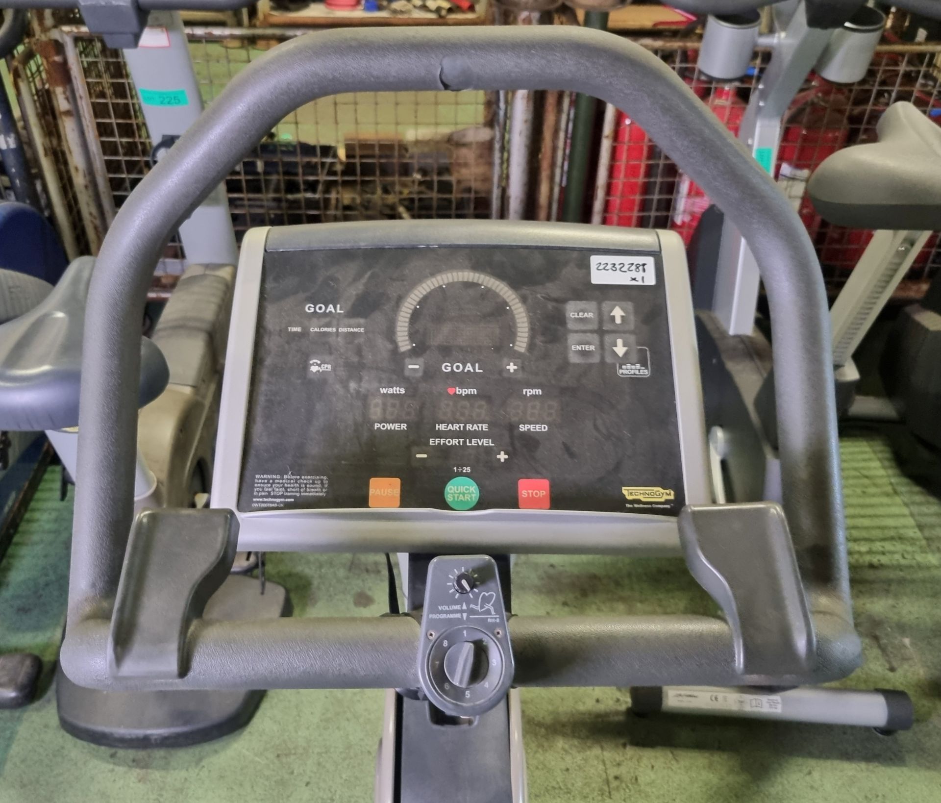 TechnoGym NEWBIKE EXC 500 SP upright exercise bike 60 x 30 x 145 - Image 3 of 4