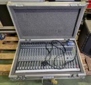 Yamaha MX20/6 Mixing console & case 250V L75 x W50 x H18 cm