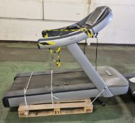 TechnoGym DAK6EL treadmill 230 x 95 x 150cm