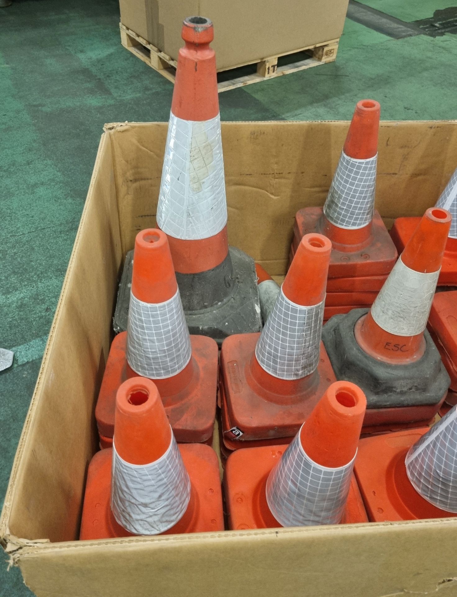 46x Assorted traffic cones - Image 4 of 5