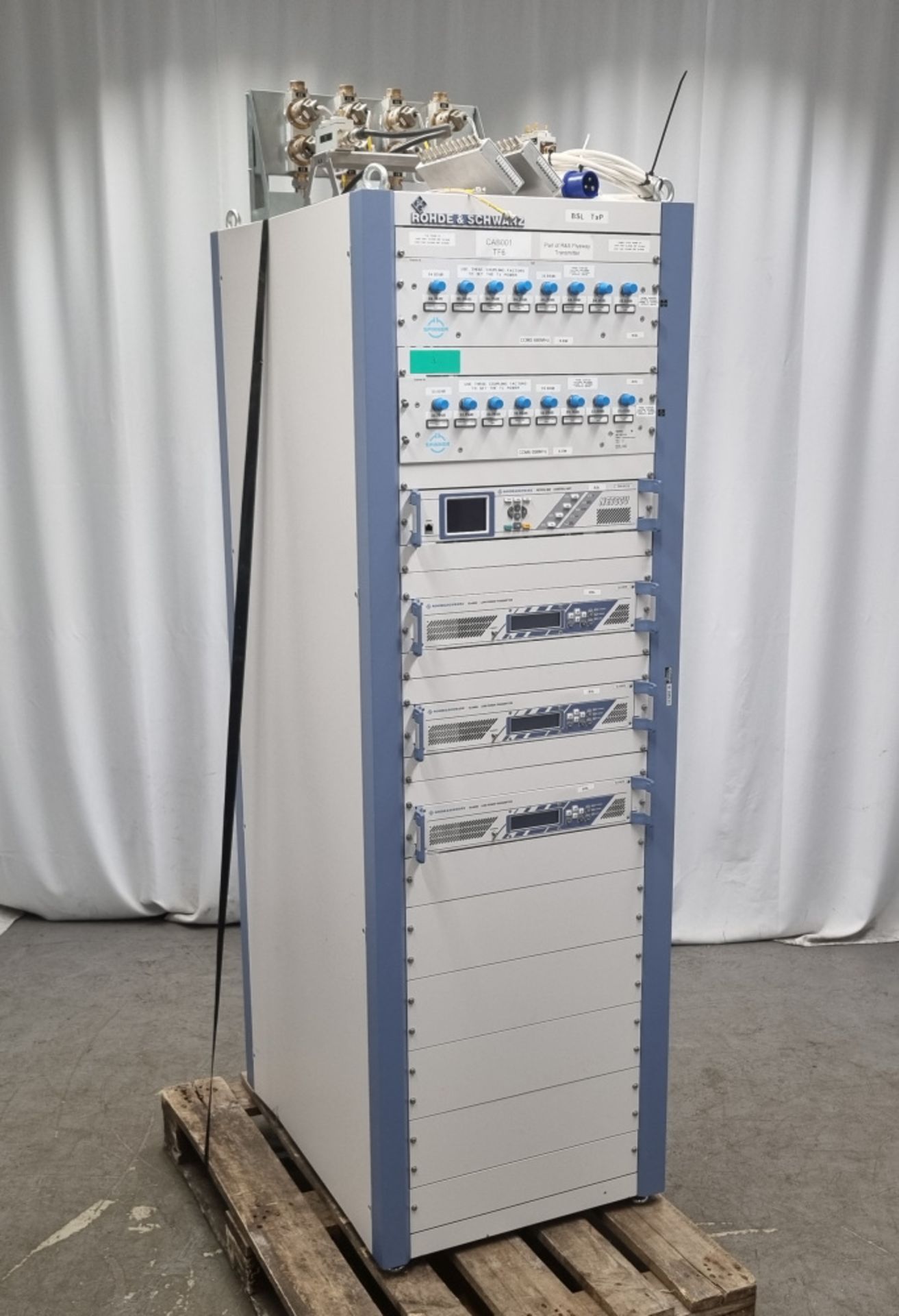 Rohde & Schwarz Racking Tower (KG800N) with 2x Spinner Switching units, Rohde & Schwarz NETCCU 800