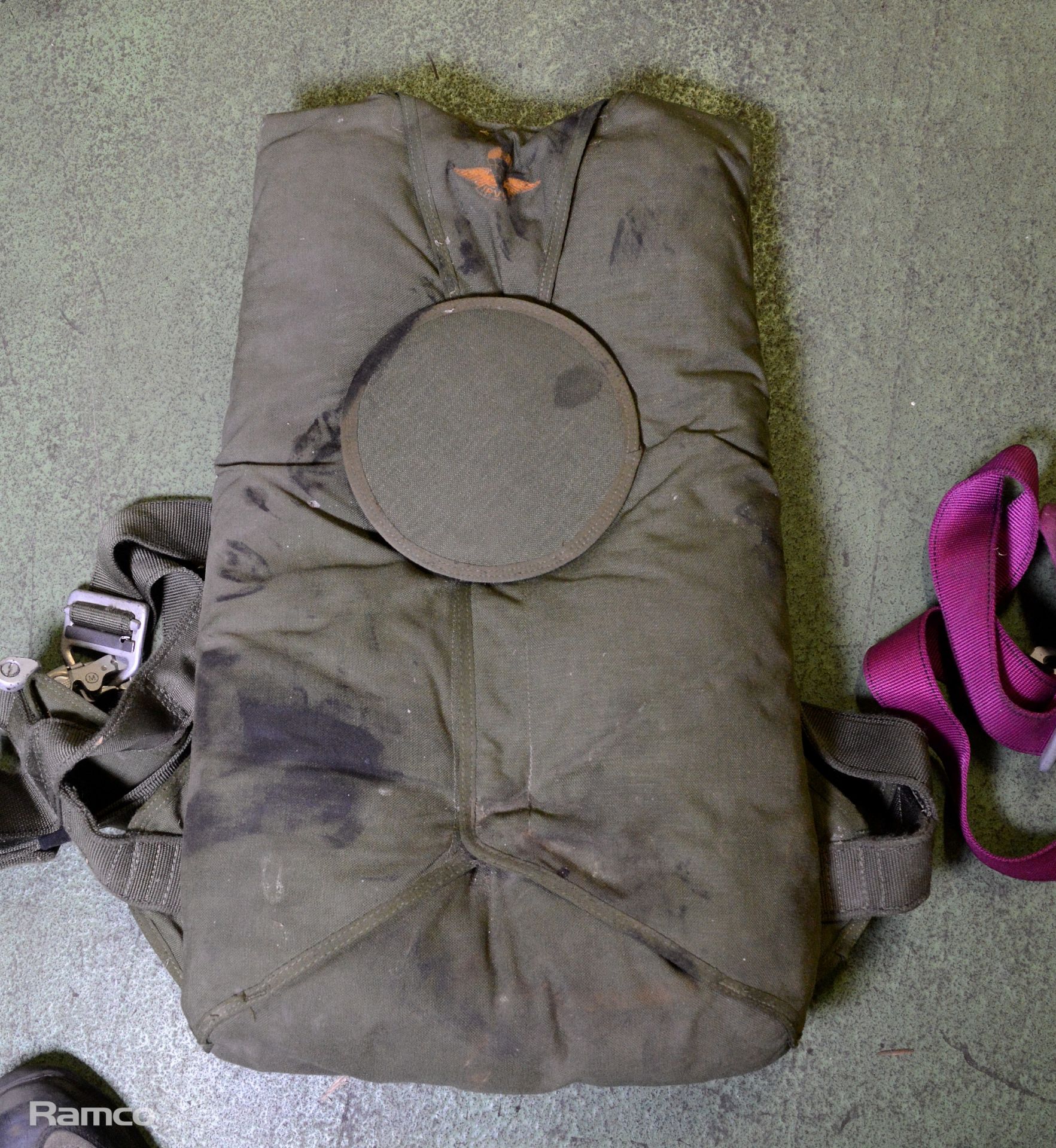 2x Military Irvin Parachutes - Image 2 of 5