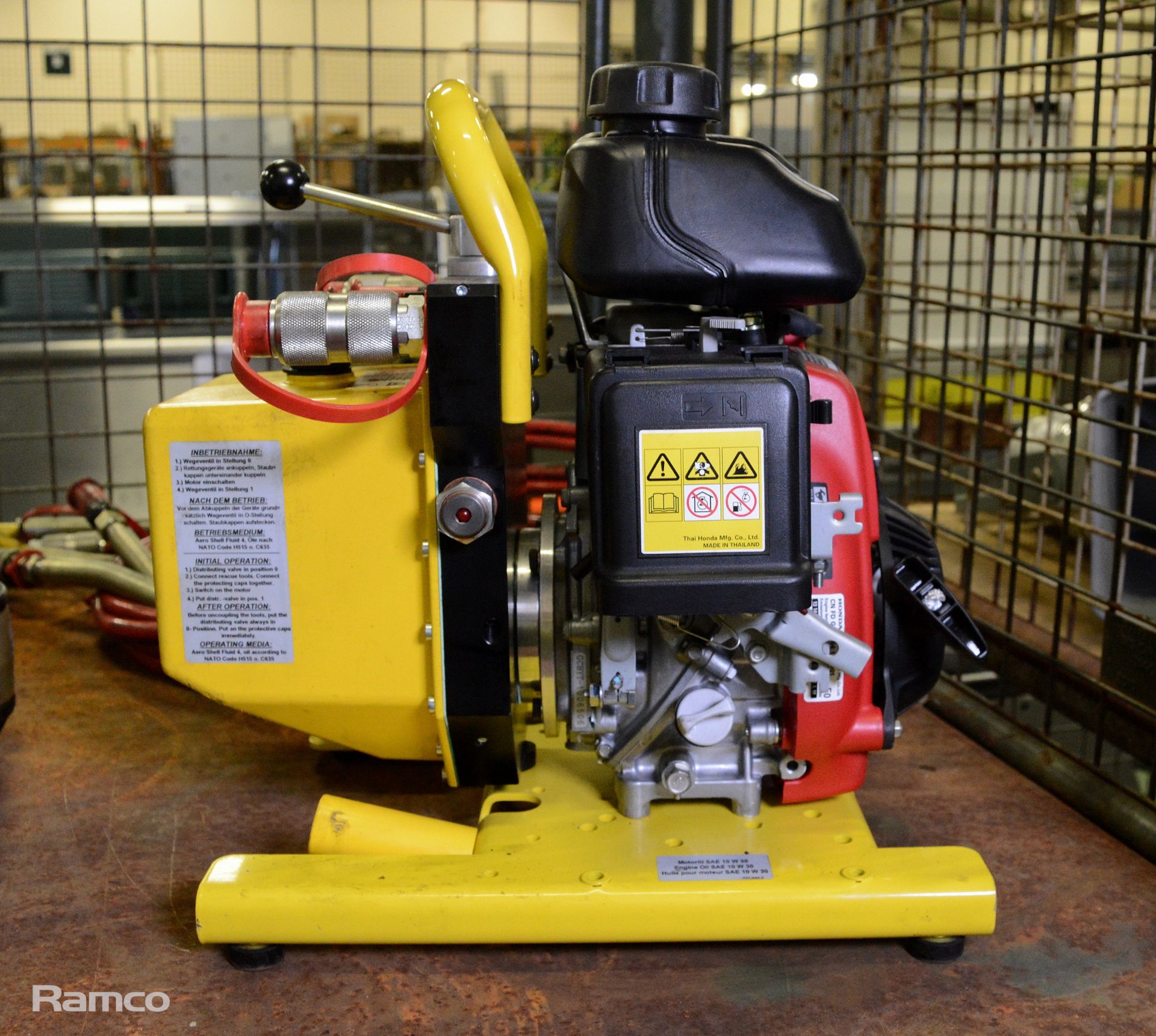 Weber V400 Honda GXH 50 Hydraulic Compressor, Weber GPS 360 Cutter Jaws, Weber SP40-EN Spreader Jaws - Image 3 of 13