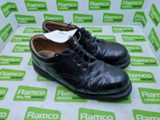 Solovair Black Leather Shoes 'Postman Style' Pair - Size EU 44, UK 9.5 - 30x25x15cm