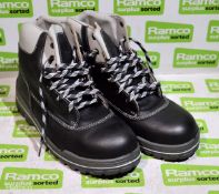Uvex workwear boots size 7