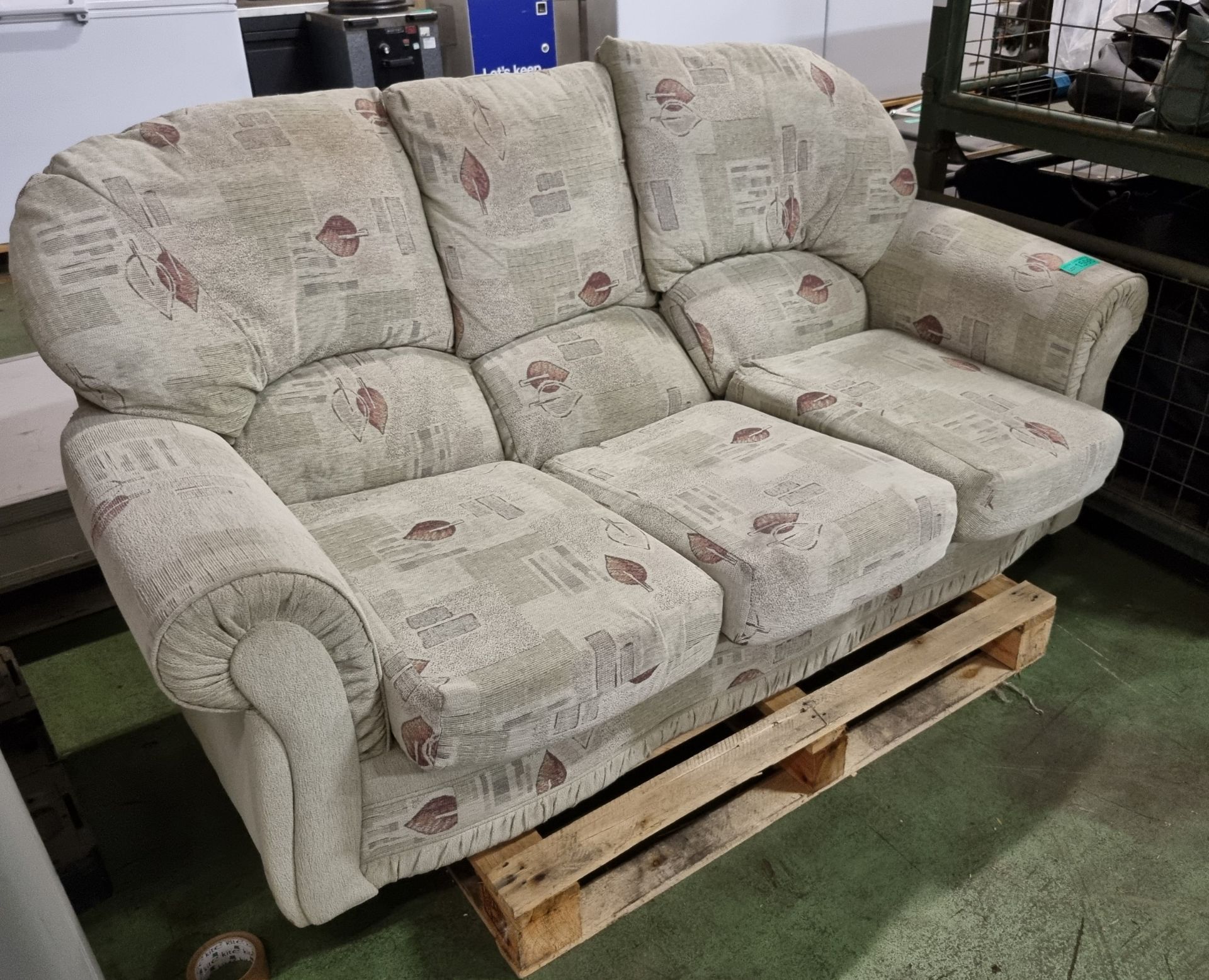 3 seater sofa - L1830 x D1000 x H900mm - Image 3 of 3