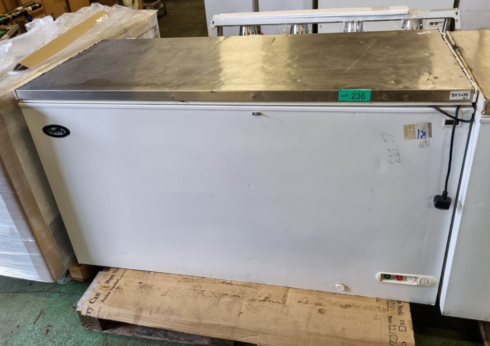 Foster FCF505 Chest Freezer 150 x 75 x 85cm