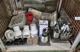 Kitchenware - cutlery and storage tubs